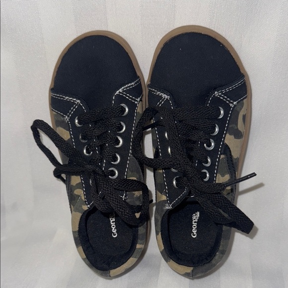 George Kids Sneakers Black and Camouflage Size 11 - Picture 1 of 7
